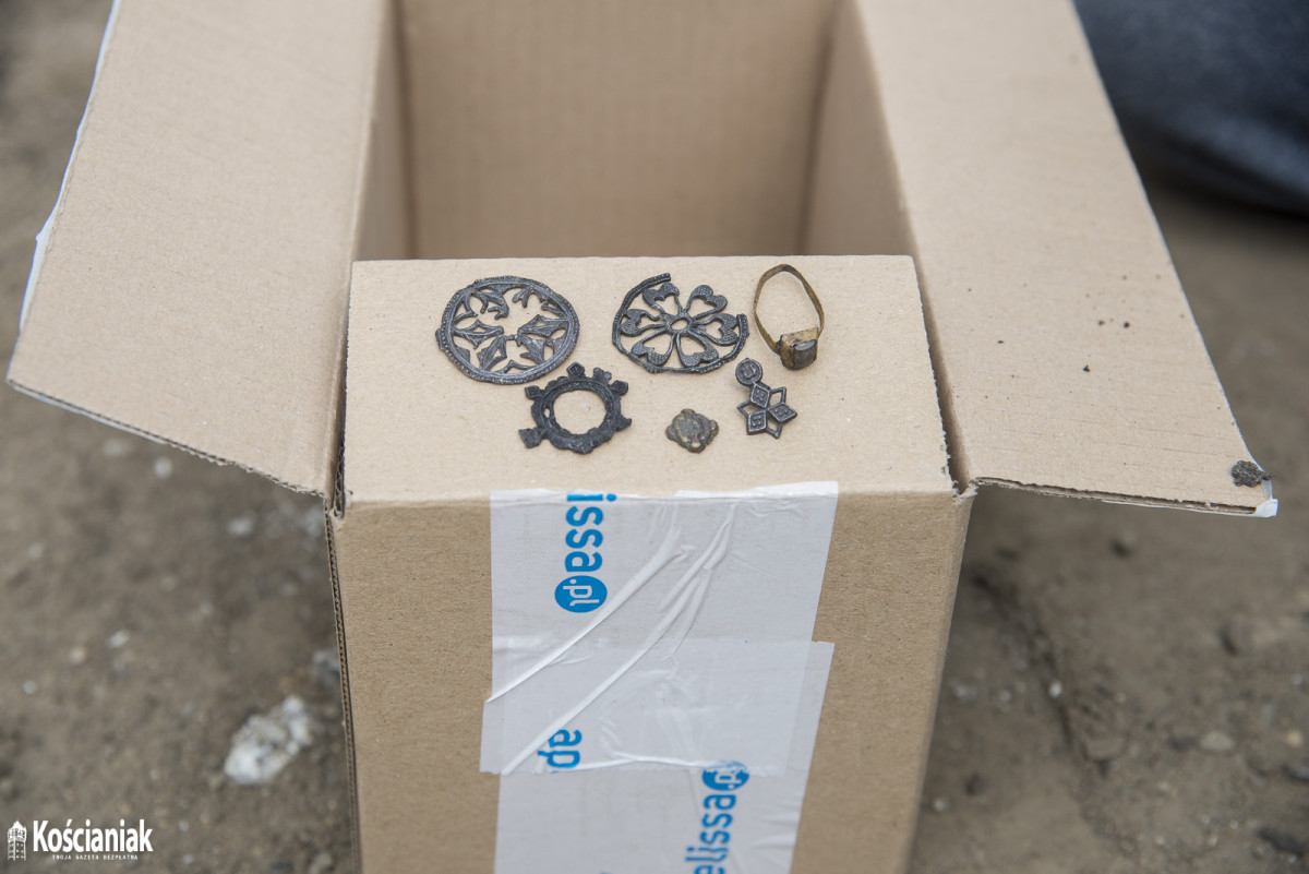 Skarby pod ziemią na Rynku w Kościanie [ZDJĘCIA]