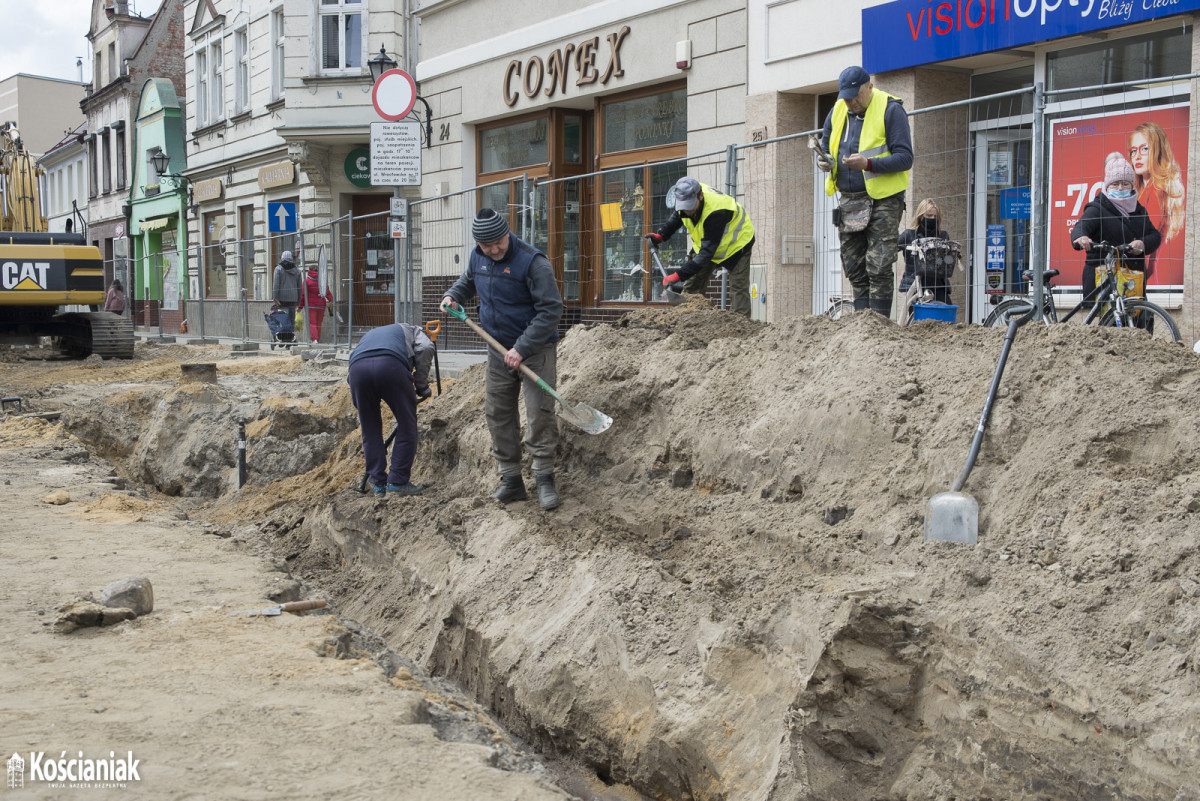 Skarby pod ziemią na Rynku w Kościanie [ZDJĘCIA]