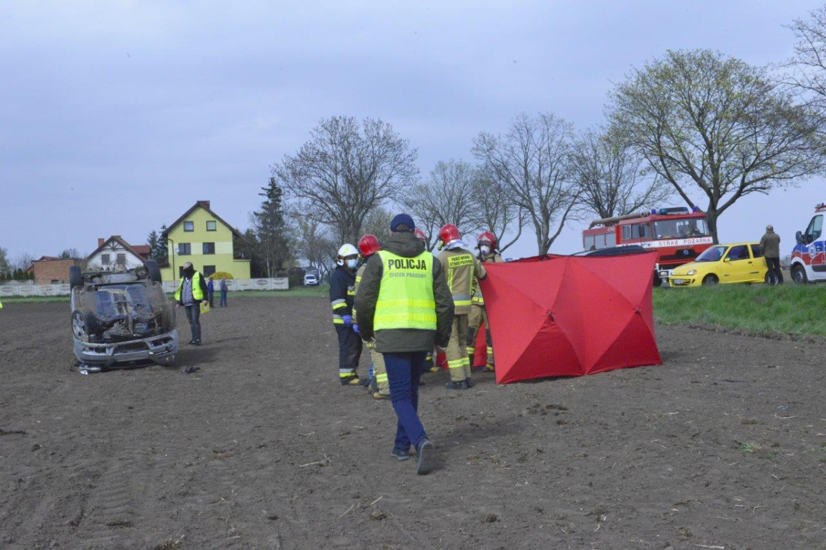 Kierowca zginął na miejscu [ZDJĘCIA]
