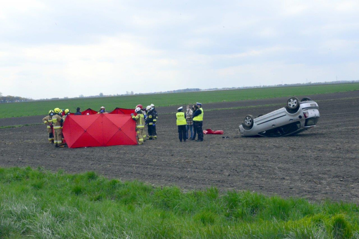 Kierowca zginął na miejscu [ZDJĘCIA]