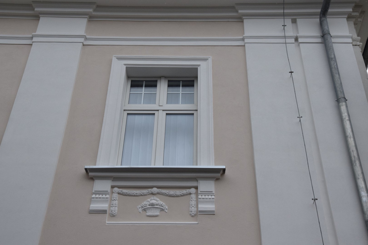 Nowa elewacja urzędu przy Al. Kościuszki [ZDJĘCIA]