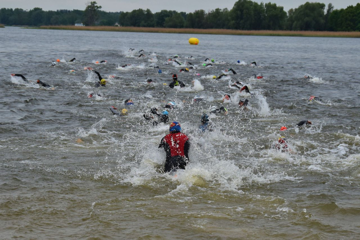 Triathlon 2021 w Nowym Dębcu [ZDJĘCIA]