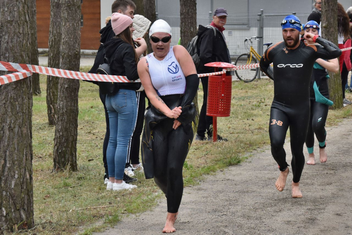 Triathlon 2021 w Nowym Dębcu [ZDJĘCIA]