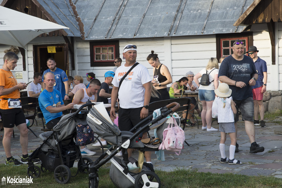 Bieg Filmowe Soplicowo na inaugurację triathlonu [ZDJĘCIA]