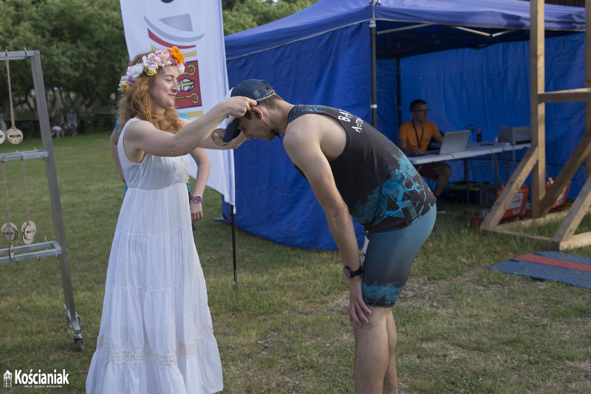 Bieg Filmowe Soplicowo na inaugurację triathlonu [ZDJĘCIA]