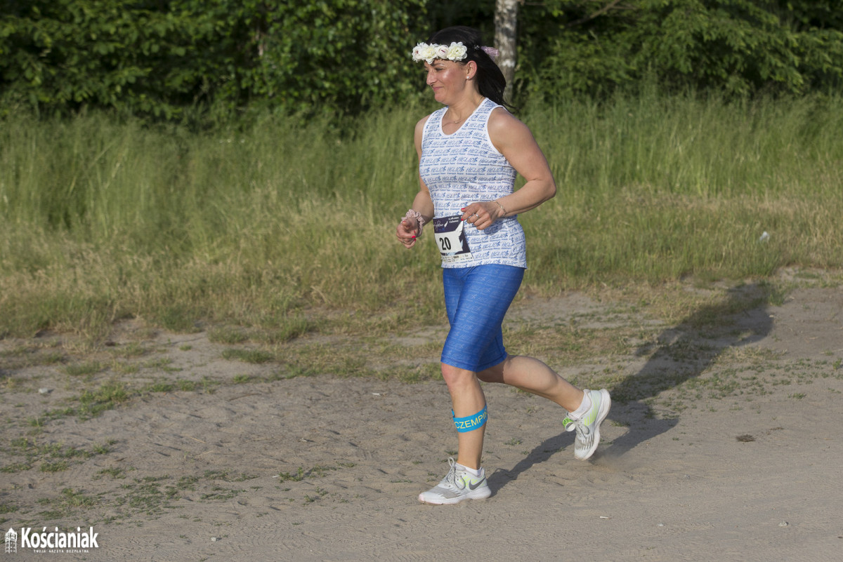 Bieg Filmowe Soplicowo na inaugurację triathlonu [ZDJĘCIA]