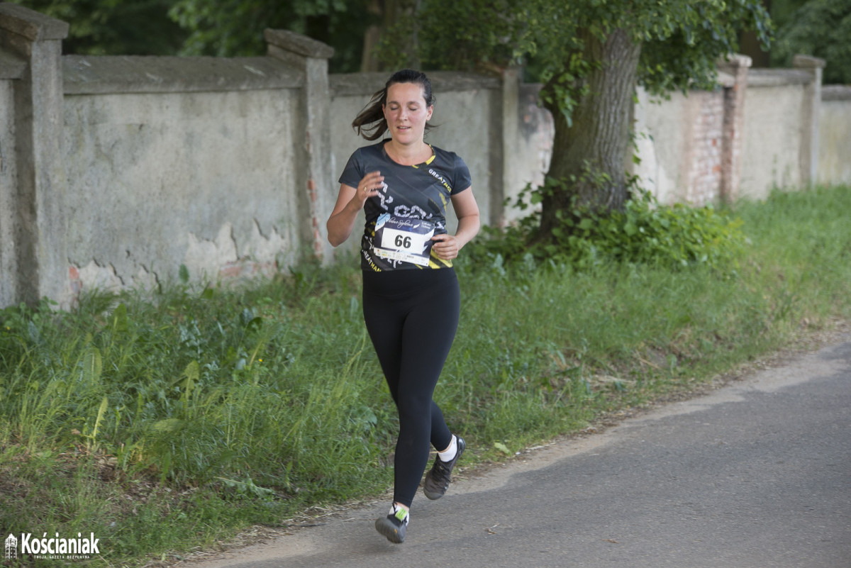 Bieg Filmowe Soplicowo na inaugurację triathlonu [ZDJĘCIA]