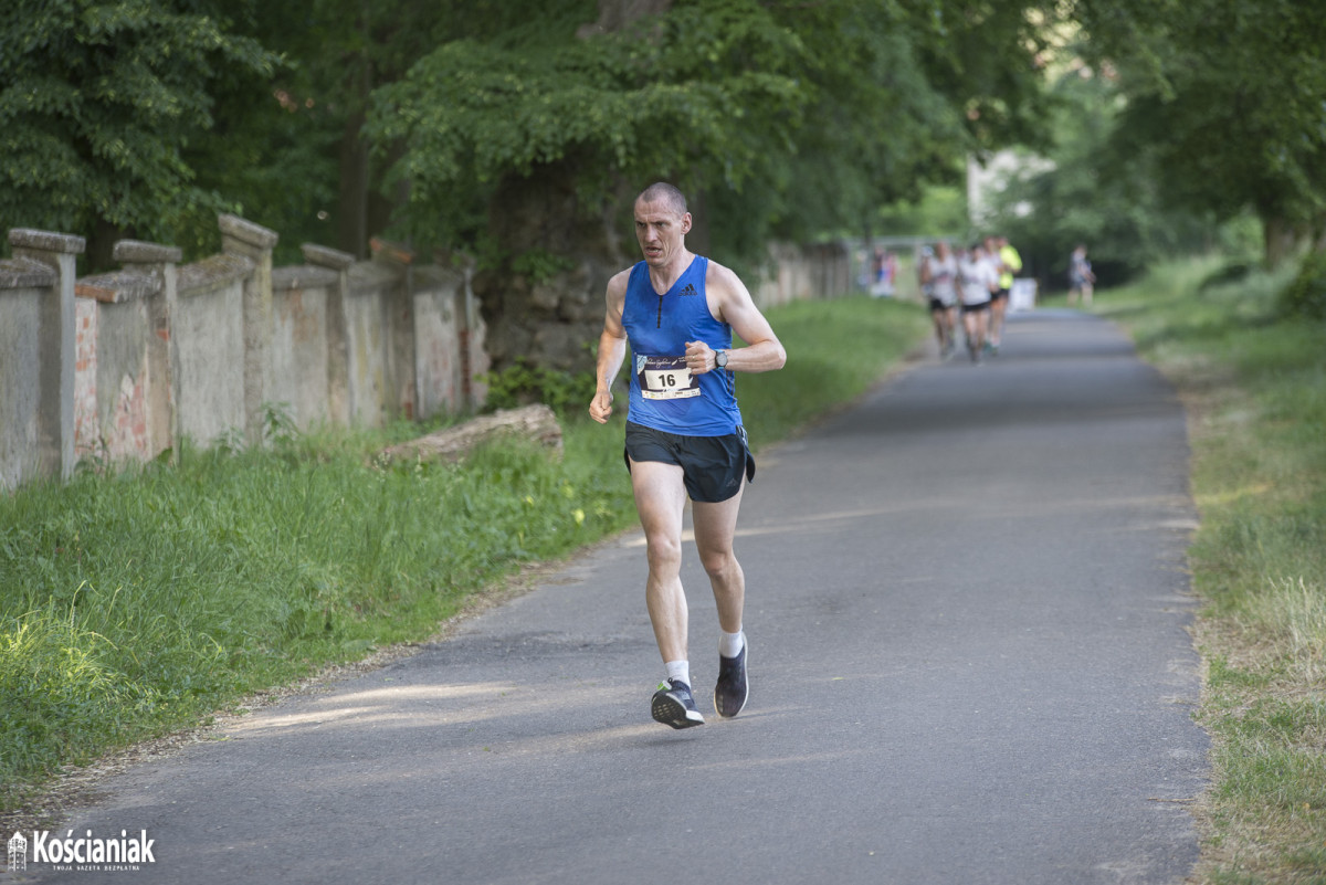 Bieg Filmowe Soplicowo na inaugurację triathlonu [ZDJĘCIA]