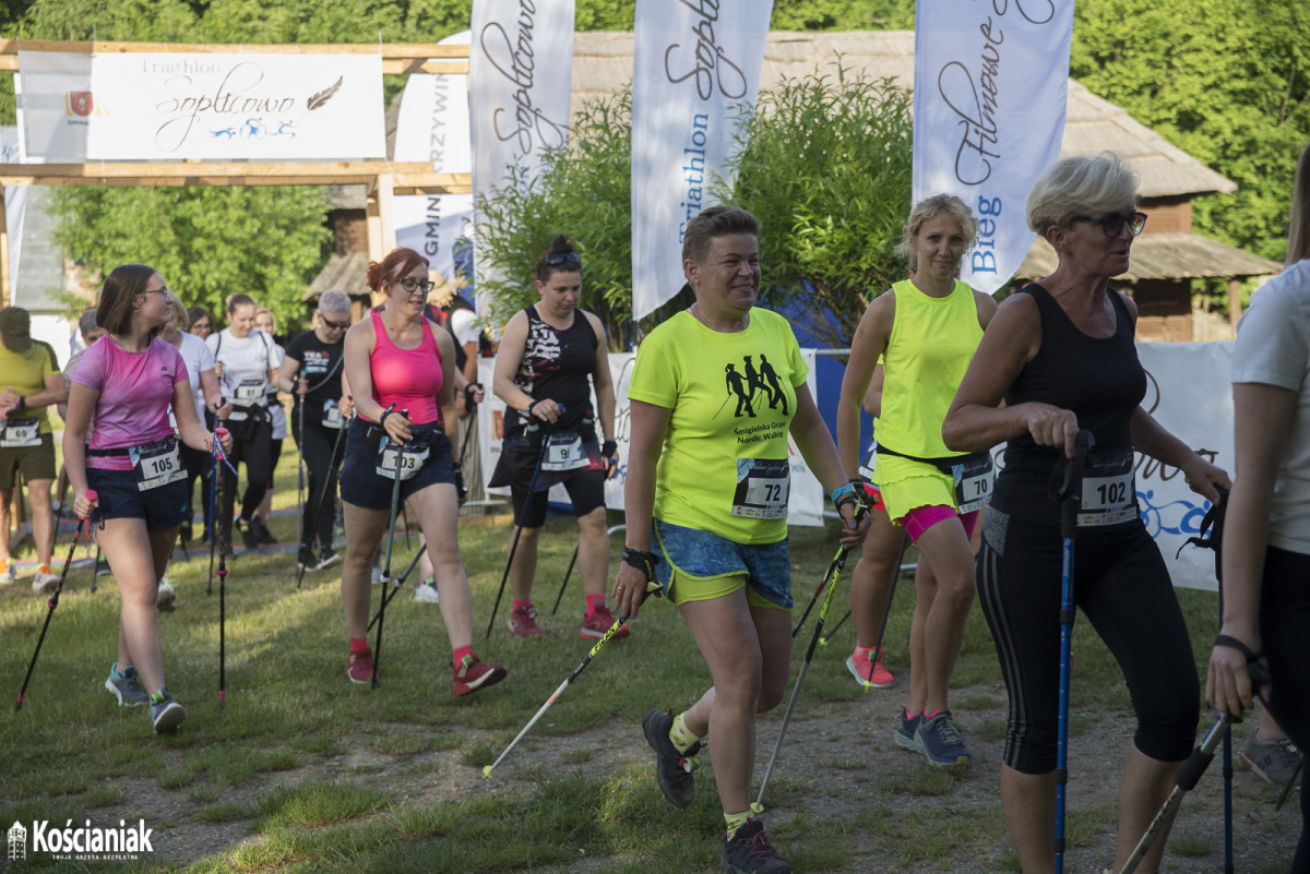 Bieg Filmowe Soplicowo na inaugurację triathlonu [ZDJĘCIA]