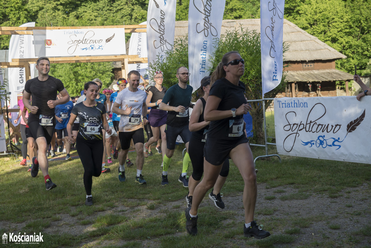 Bieg Filmowe Soplicowo na inaugurację triathlonu [ZDJĘCIA]