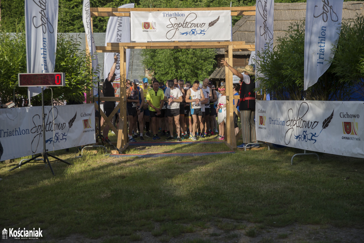 Bieg Filmowe Soplicowo na inaugurację triathlonu [ZDJĘCIA]