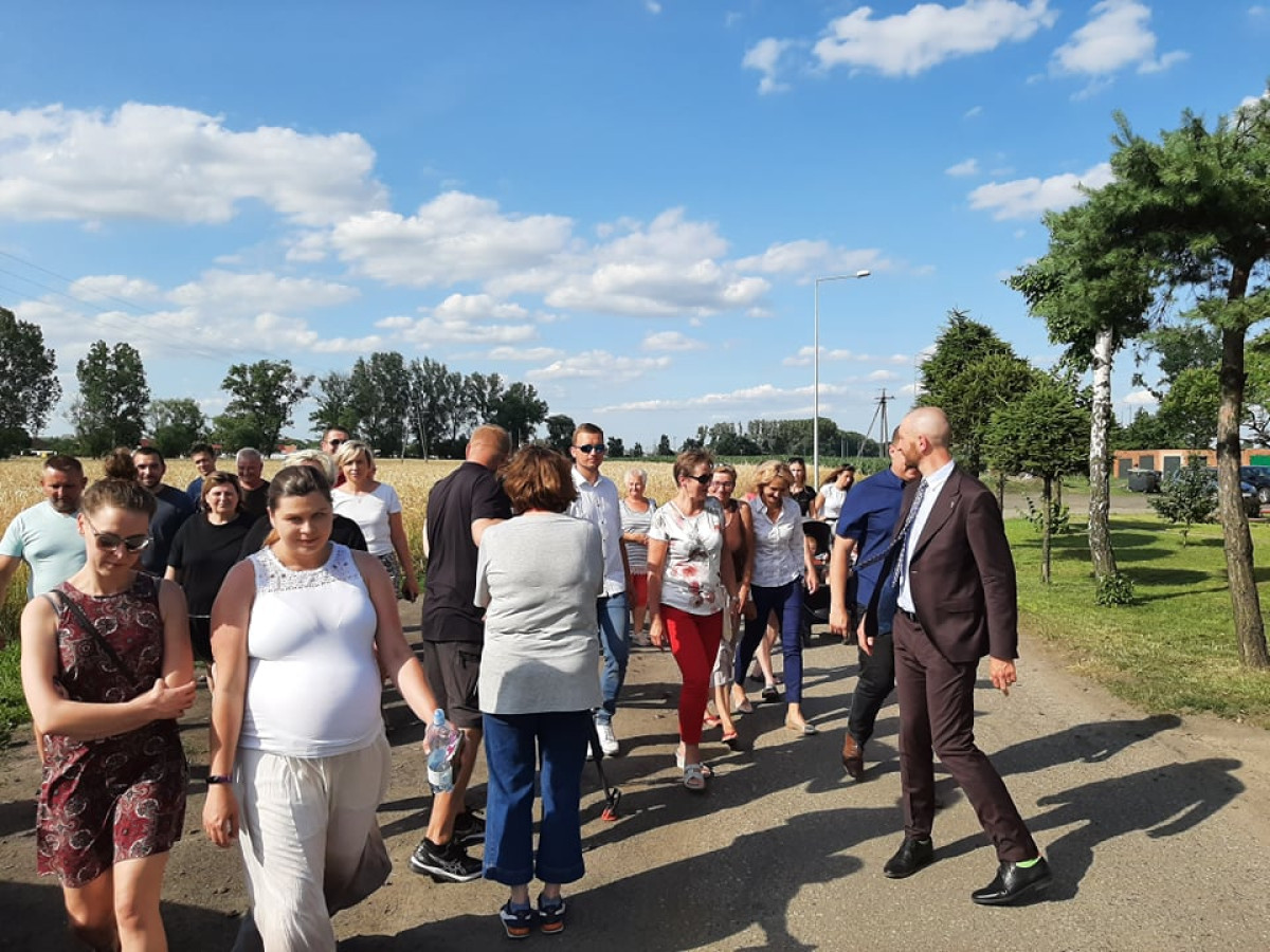Nagrywają programy TV o pożarach w Przysiece [ZDJĘCIA]