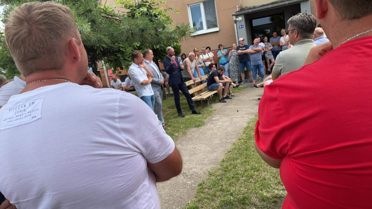 Nagrywają programy TV o pożarach w Przysiece [ZDJĘCIA]