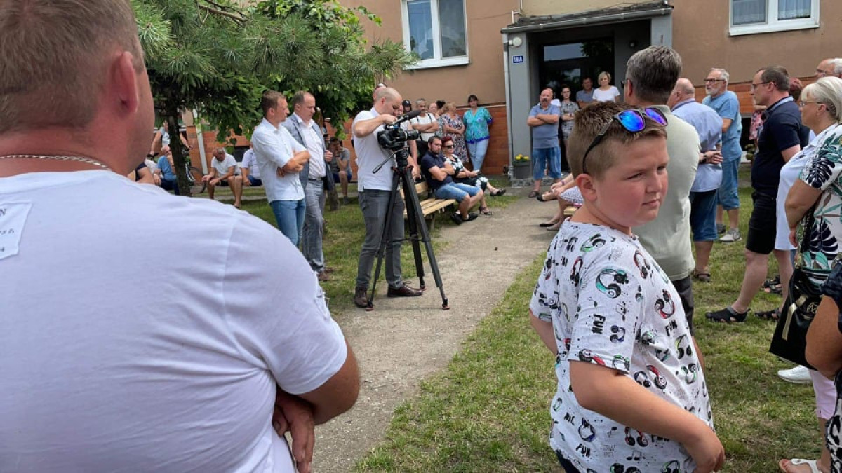 Nagrywają programy TV o pożarach w Przysiece [ZDJĘCIA]
