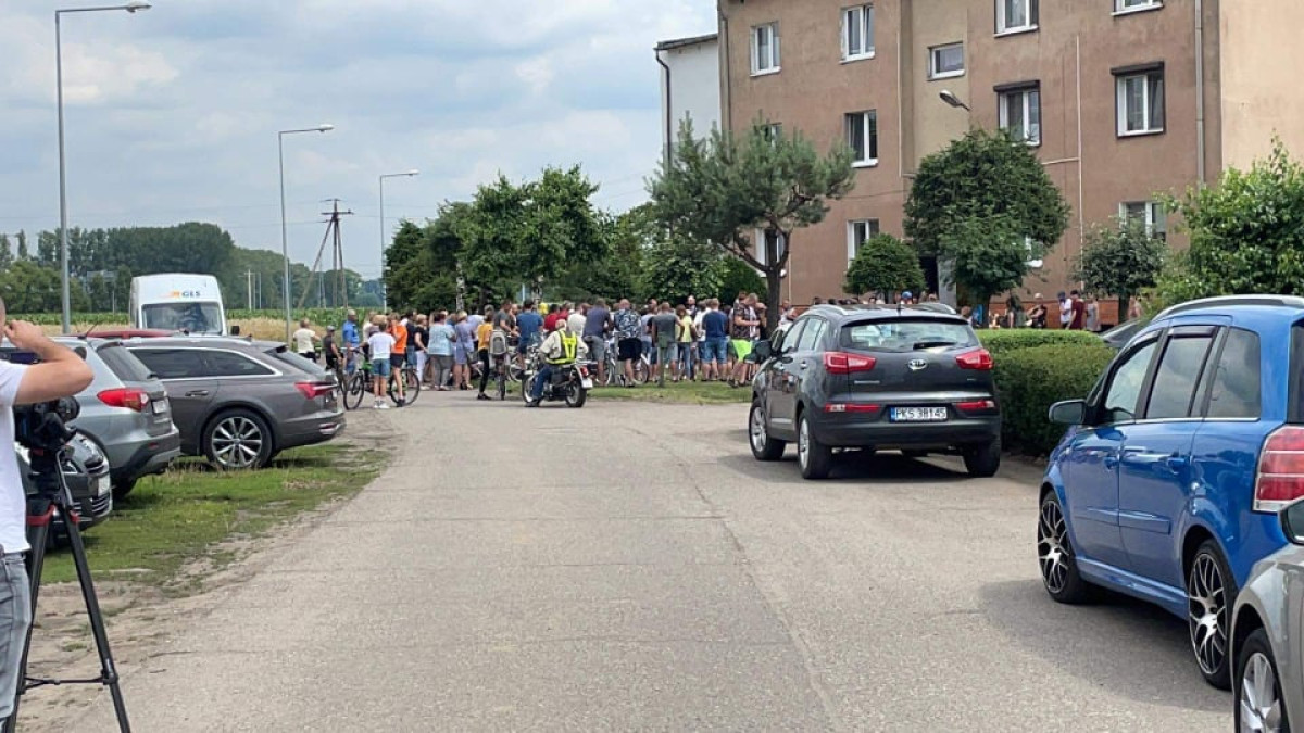 Nagrywają programy TV o pożarach w Przysiece [ZDJĘCIA]
