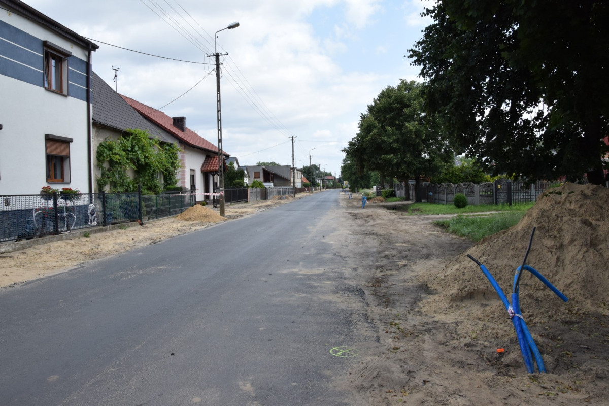 Rozpoczęto remont drogi Kokorzyn - Szczodrowo