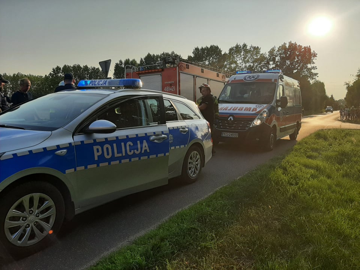 Zderzenie dwóch pojazdów, samochód wylądował w rowie [ZDJĘCIA]
