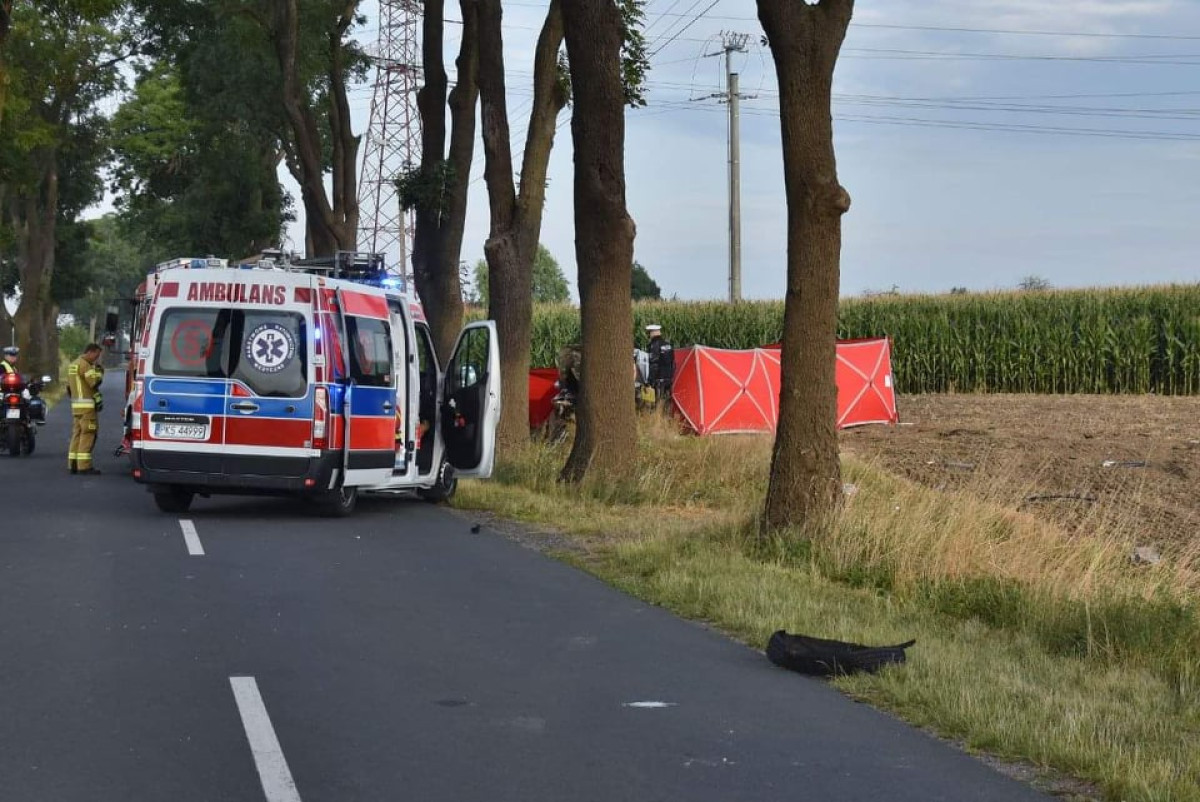Śmiertelny wypadek. Zginął 23-letni kierowca [ZDJĘCIA]