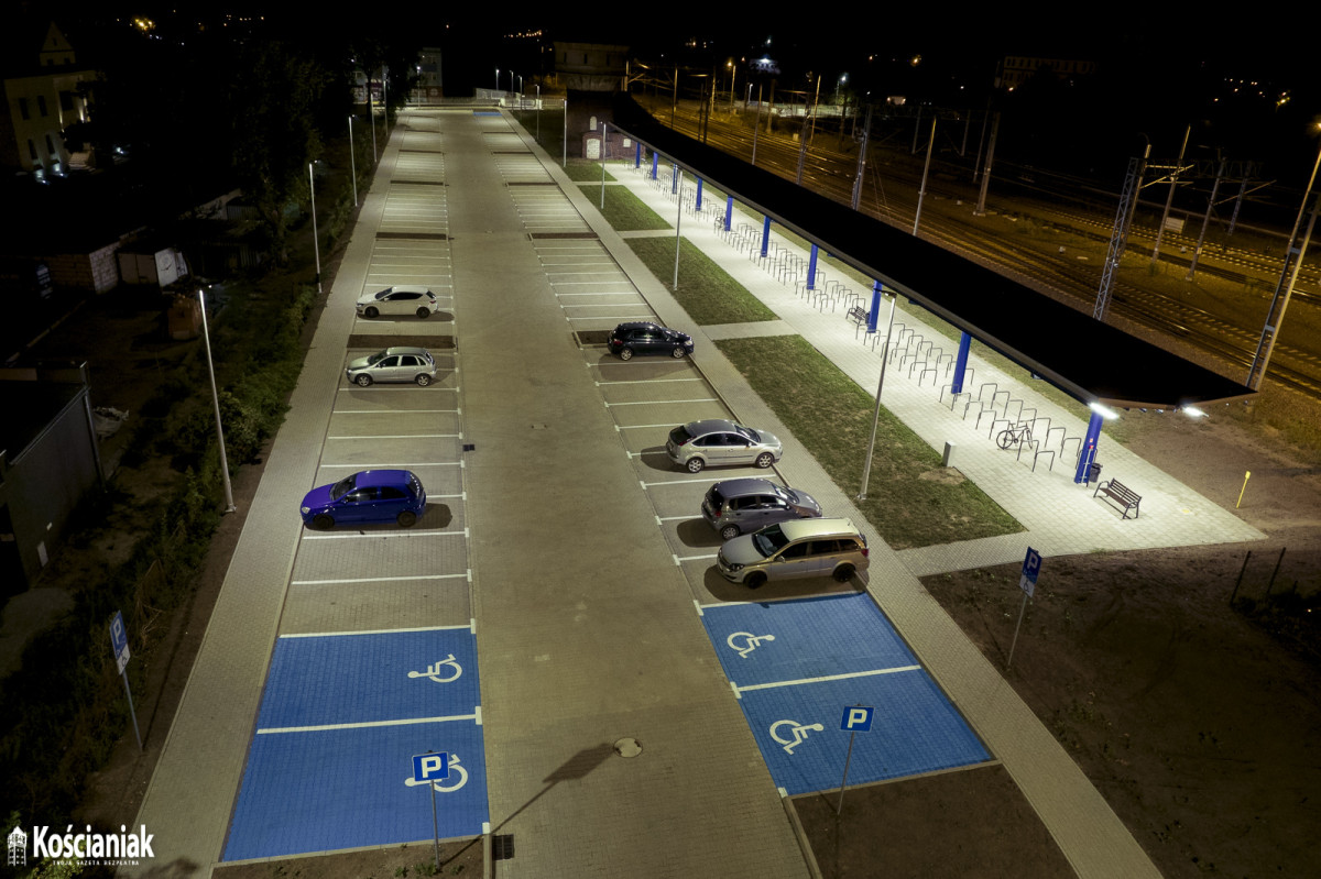 Parking przy dworcu otwarty od piątku [ZDJĘCIA]