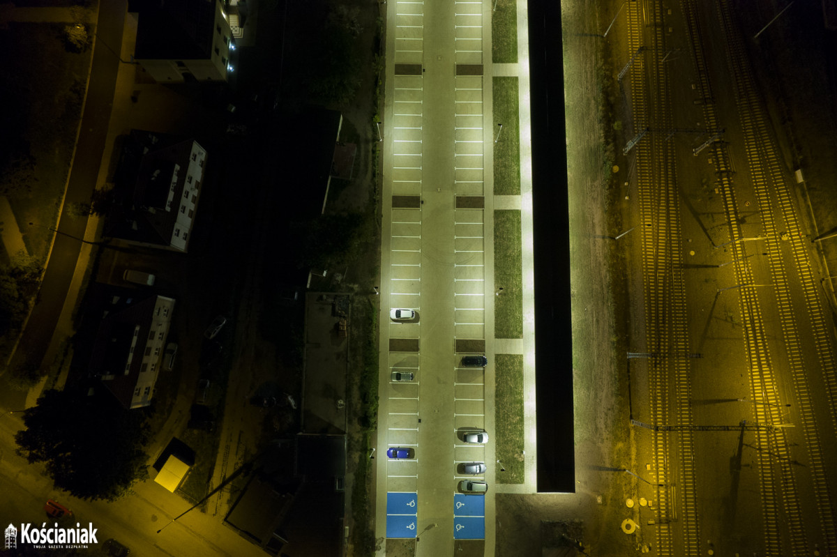 Parking przy dworcu otwarty od piątku [ZDJĘCIA]