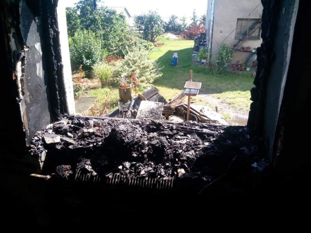 Pożar w domu jednorodzinnym w Śmiglu [ZDJĘCIA]
