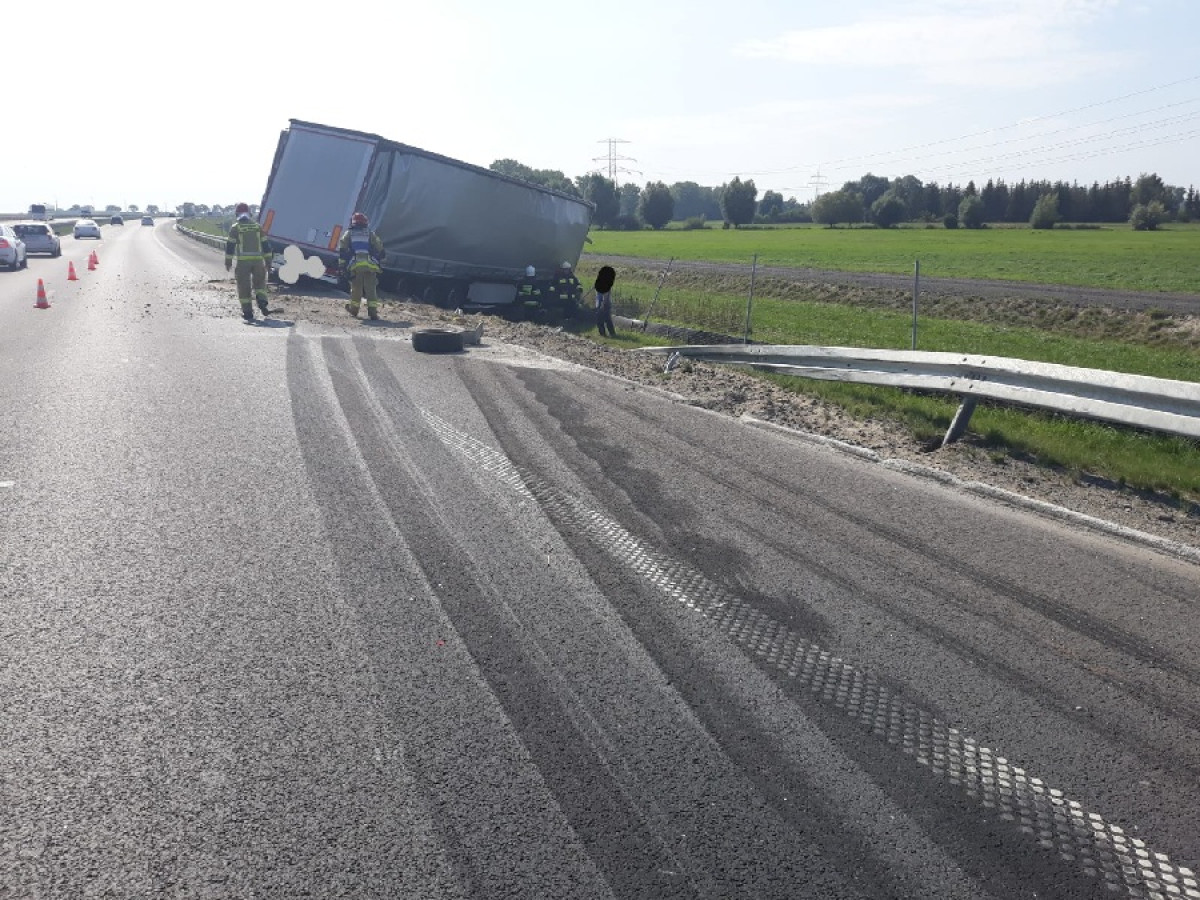 Wjechał ciężarówką w inny pojazd na S5 [ZDJĘCIA]