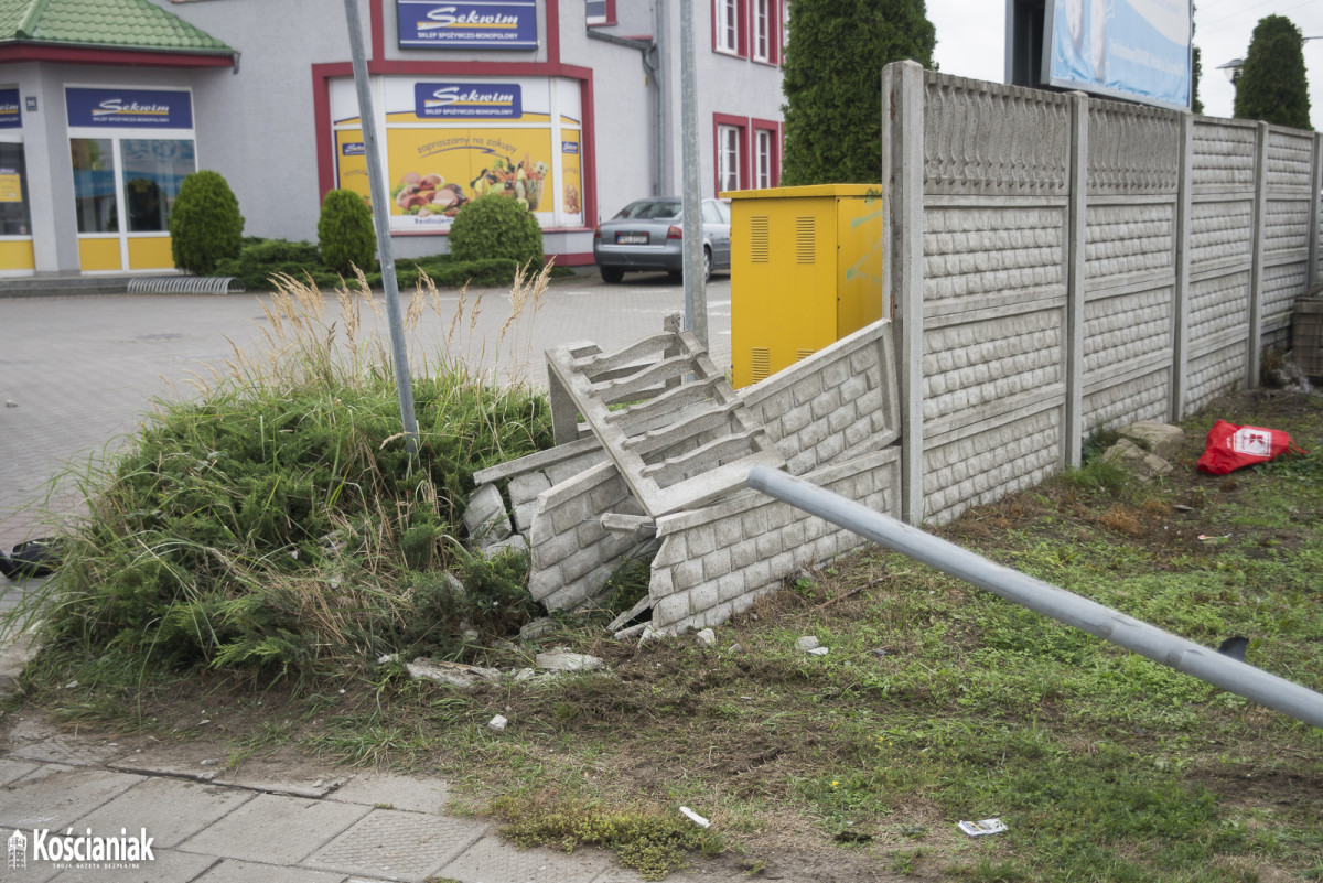 Wypadek na Gostyńskiej. Nie żyje motocyklista [ZDJĘCIA]