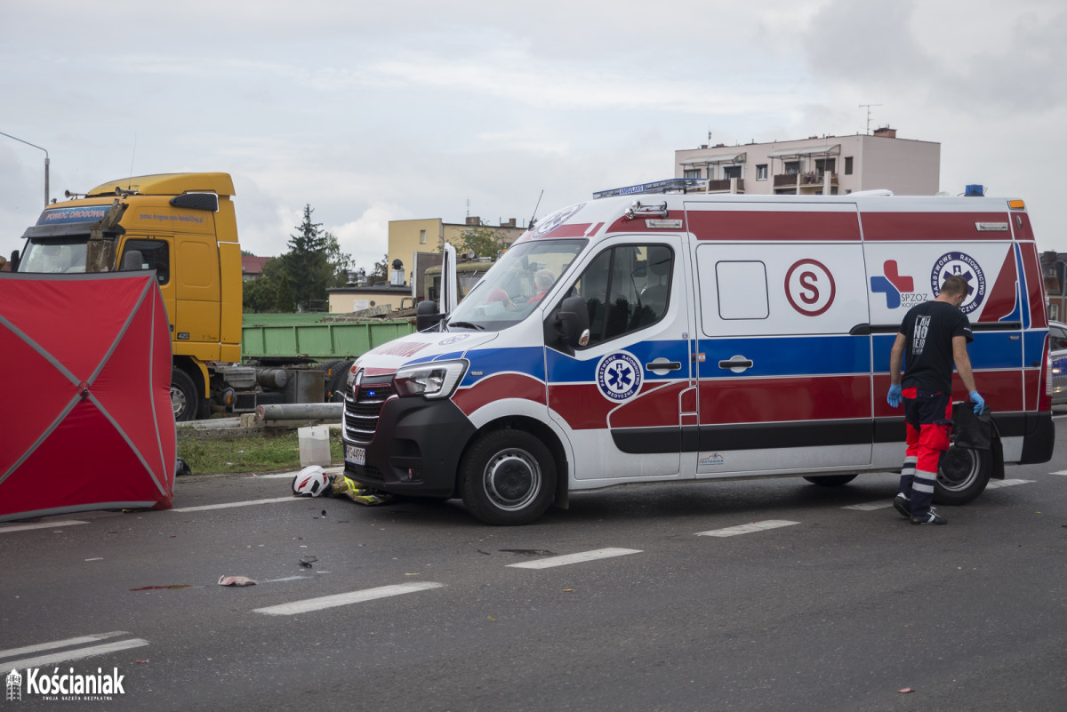 Wypadek na Gostyńskiej. Nie żyje motocyklista [ZDJĘCIA]