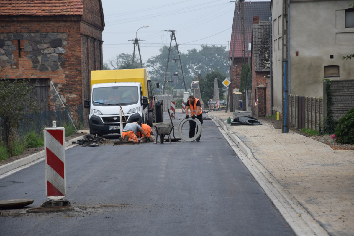 Droga z Nietążkowa do Starego Bojanowa [ZDJĘCIA]