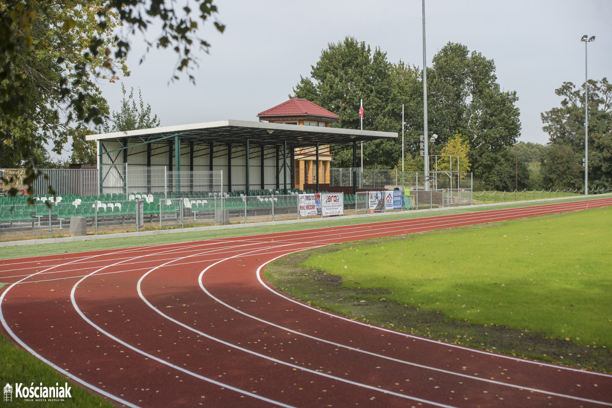 Trwa remont stadionu w Śmiglu [ZDJĘCIA]