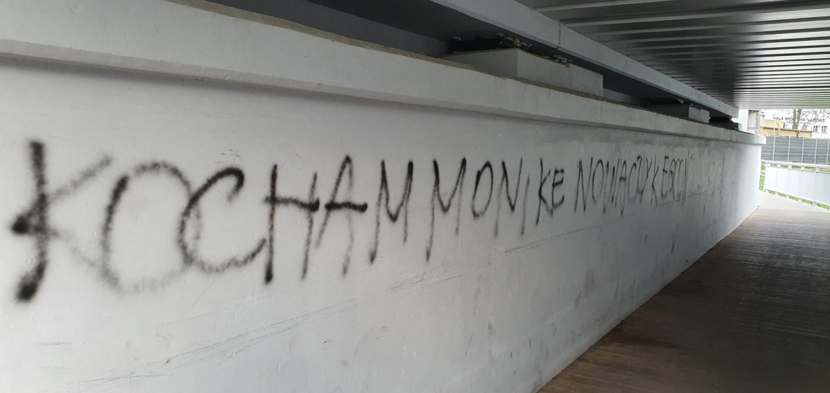 Autor ściennych bazgrołów ustalony. Odpowie przed sądem
