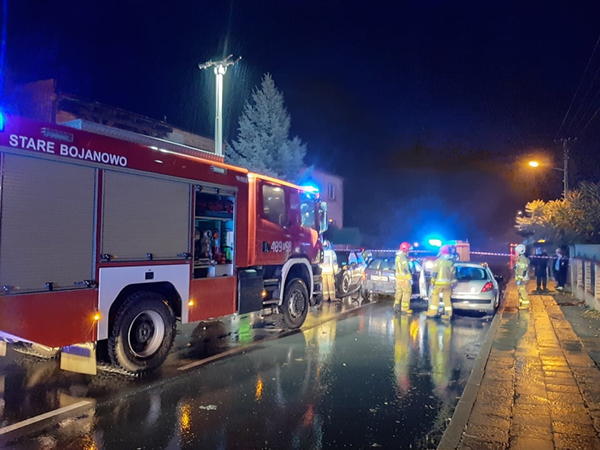 Czołowe zderzenie w Starym Bojanowie [ZDJĘCIA]