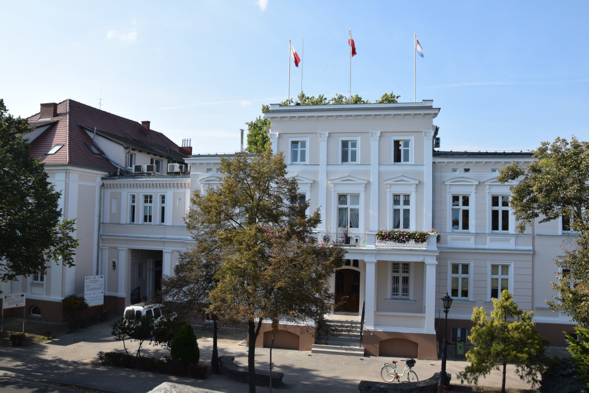 Remont elewacji urzędu zakończony [ZDJĘCIA]