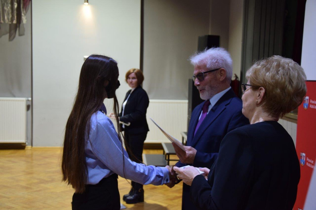 Stypendia dla uczniów i studentów od starosty [ZDJĘCIA]