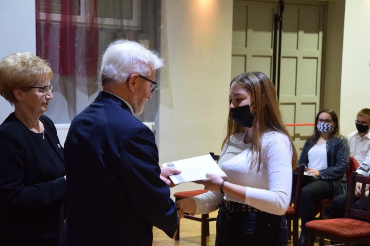 Stypendia dla uczniów i studentów od starosty [ZDJĘCIA]