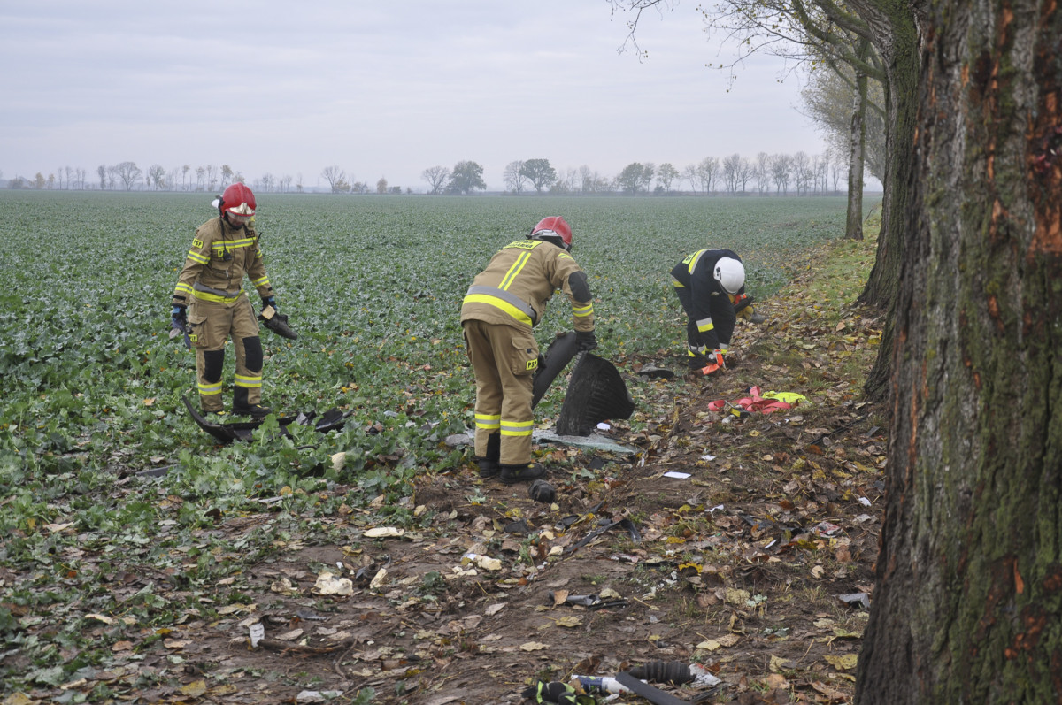 Tragiczny wypadek. Nie żyją dwie osoby [ZDJĘCIA]