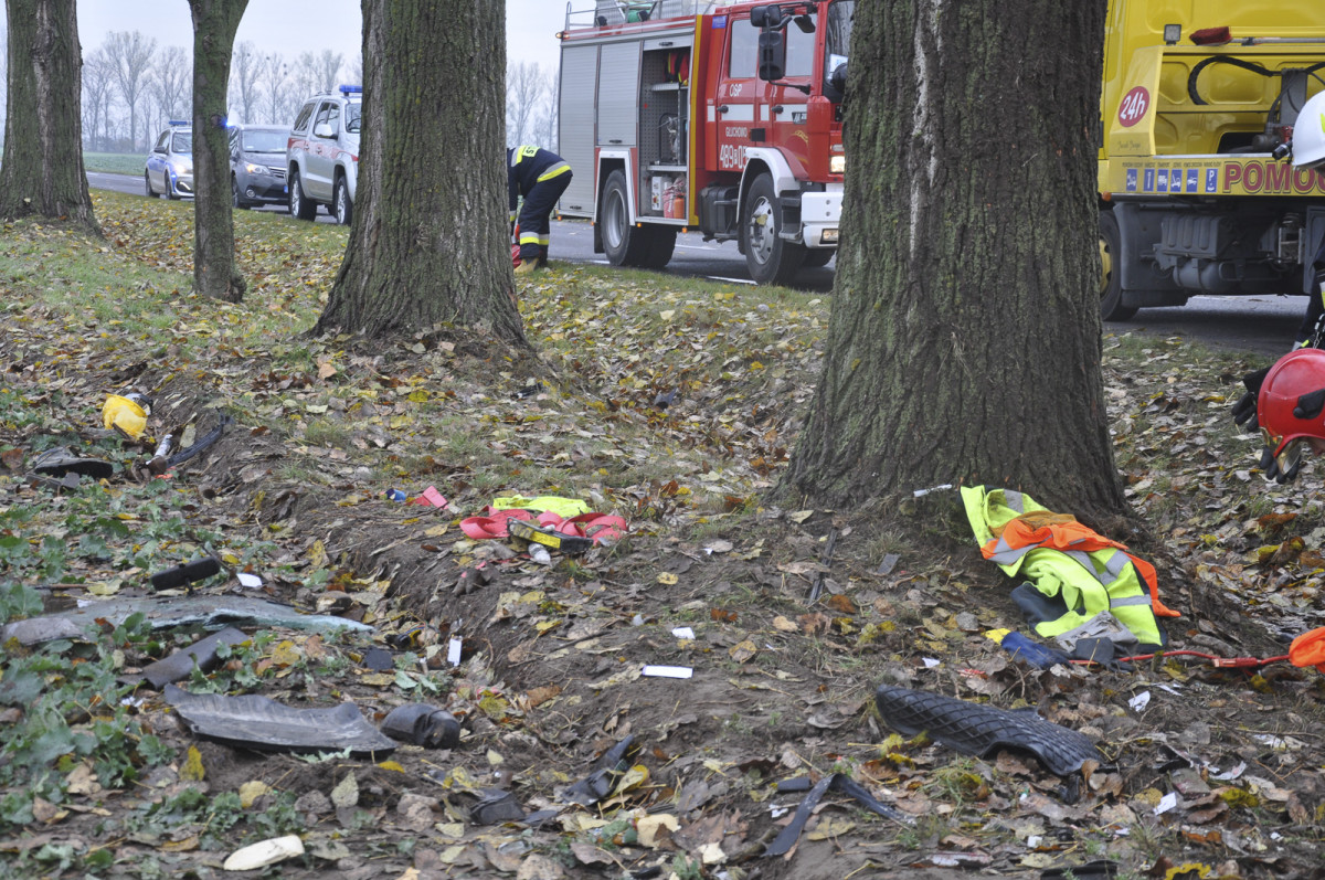 Tragiczny wypadek. Nie żyją dwie osoby [ZDJĘCIA]