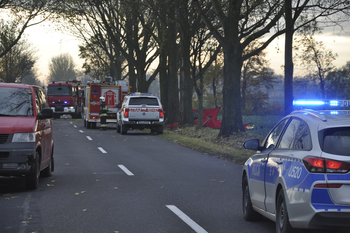 Tragiczny wypadek. Nie żyją dwie osoby [ZDJĘCIA]