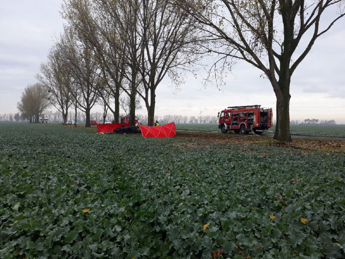Tragiczny wypadek. Nie żyją dwie osoby [ZDJĘCIA]