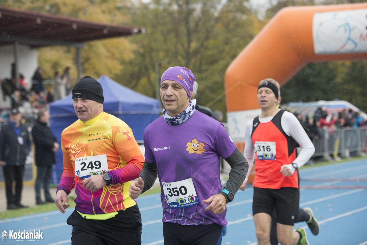 Bieg na 10 kilometrów w Kościanie [ZDJĘCIA]