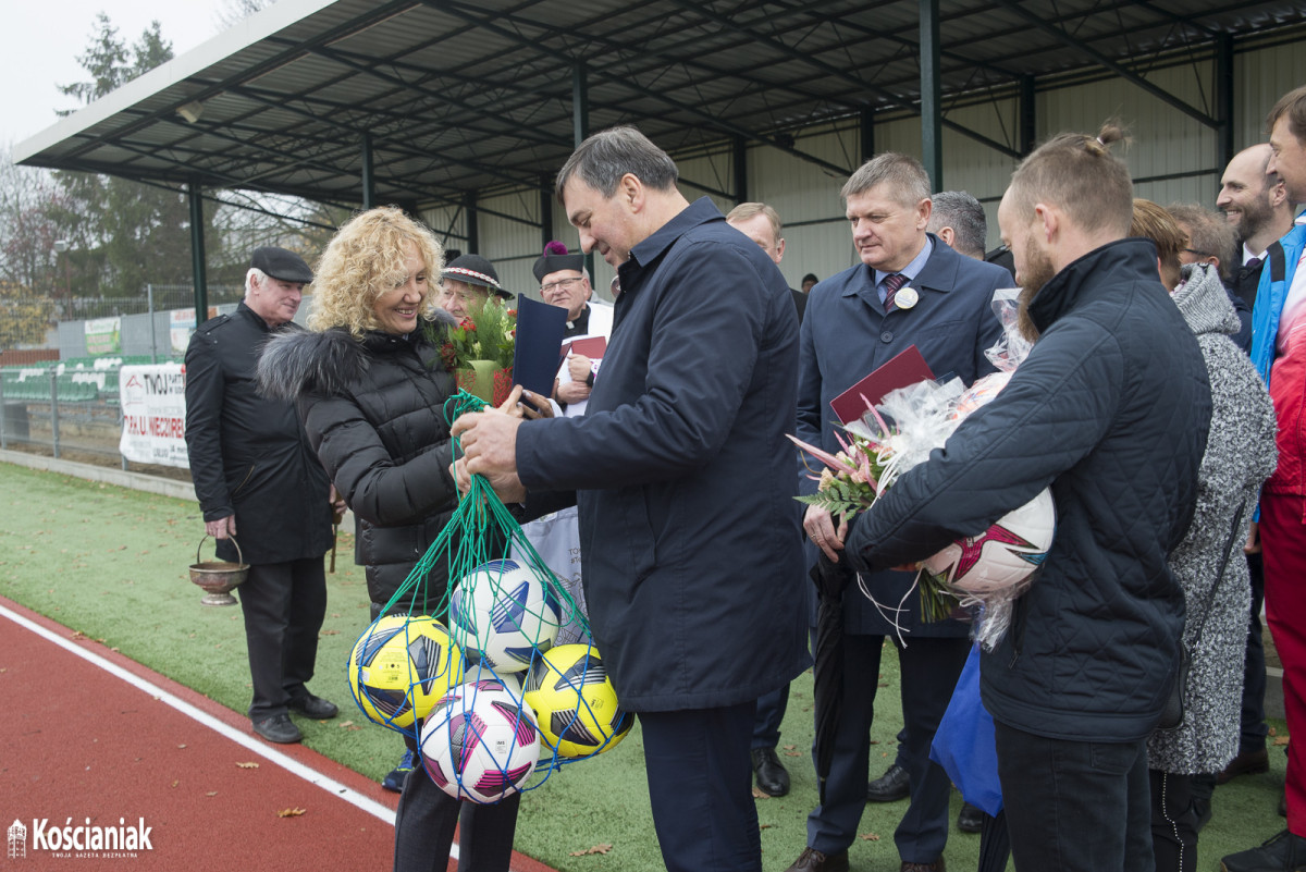 Stadion w Śmiglu oficjalnie otwarty [ZDJĘCIA]