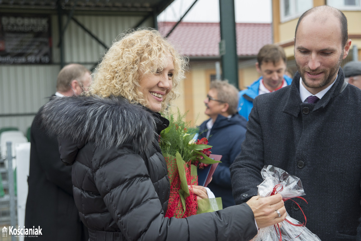 Stadion w Śmiglu oficjalnie otwarty [ZDJĘCIA]