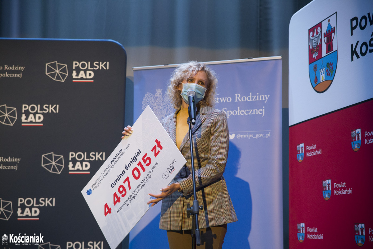 Minister wręczyła naszym samorządowcom promesy na inwestycje [ZDJĘCIA]