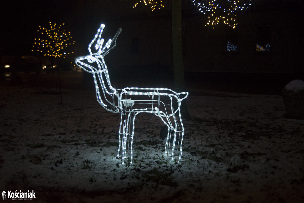 Jarmark Mikołajkowy i świąteczne iluminacje w Czempiniu [ZDJĘCIA]