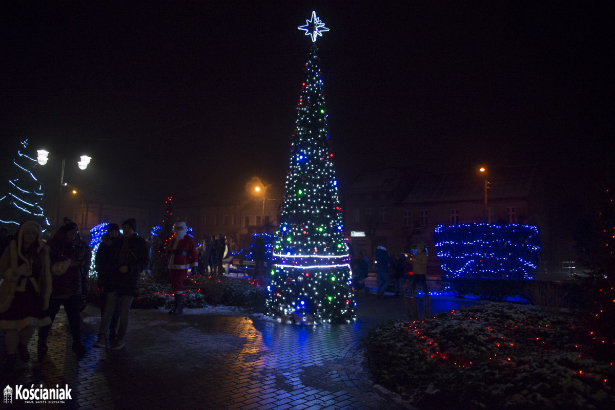 Jarmark Mikołajkowy i świąteczne iluminacje w Czempiniu [ZDJĘCIA]