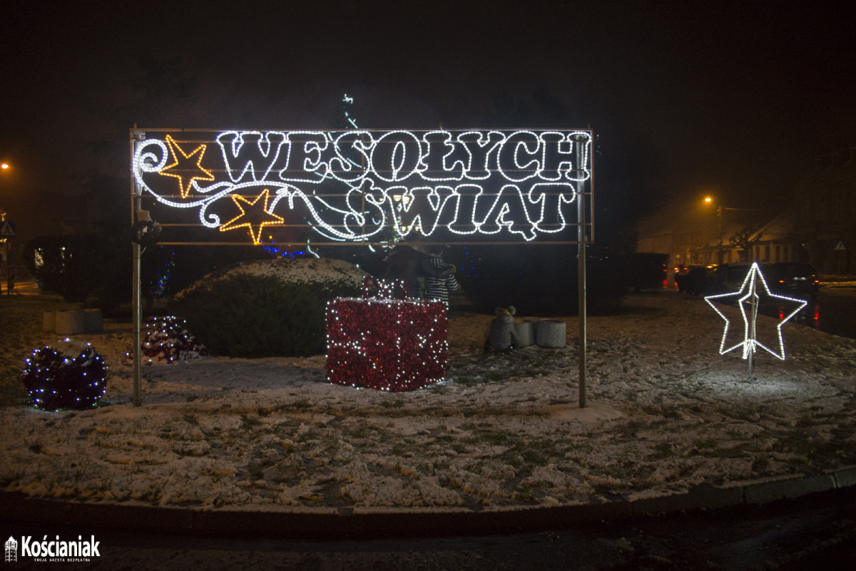 Jarmark Mikołajkowy i świąteczne iluminacje w Czempiniu [ZDJĘCIA]