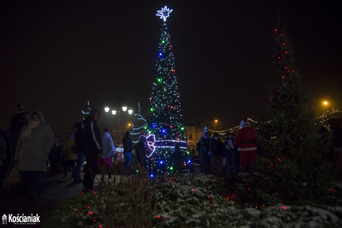 Jarmark Mikołajkowy i świąteczne iluminacje w Czempiniu [ZDJĘCIA]