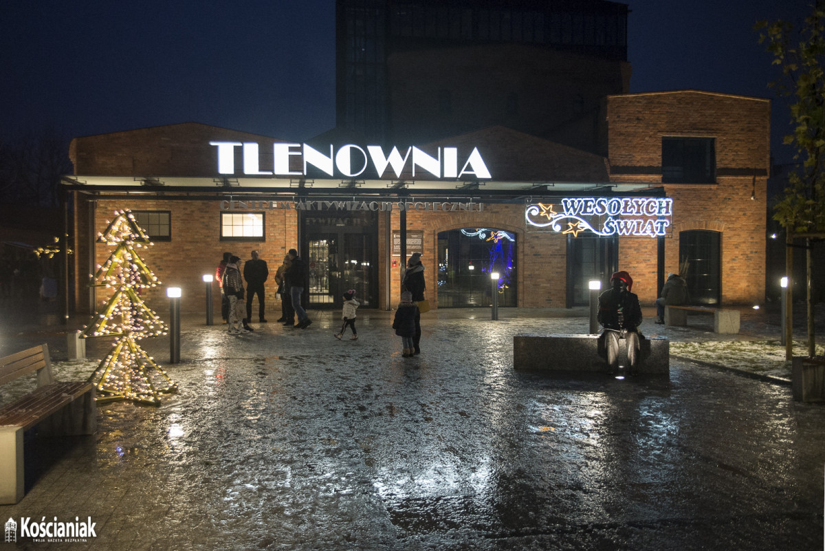 Jarmark Mikołajkowy i świąteczne iluminacje w Czempiniu [ZDJĘCIA]