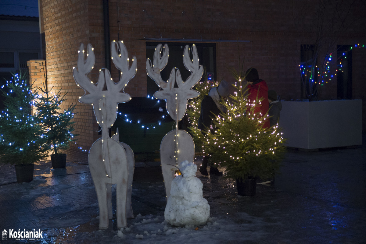 Jarmark Mikołajkowy i świąteczne iluminacje w Czempiniu [ZDJĘCIA]