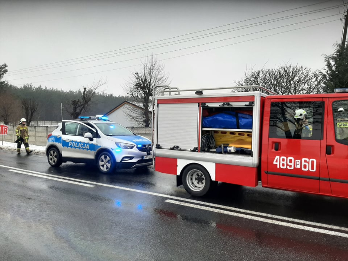 Zderzenie podczas wyprzedzania [ZDJĘCIA]